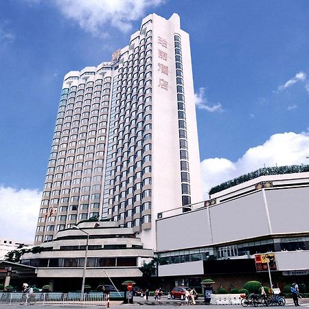 Rosedale Hotel & Suites Guangzhou - Free Shuttle Bus To Canton Fair Екстер'єр фото