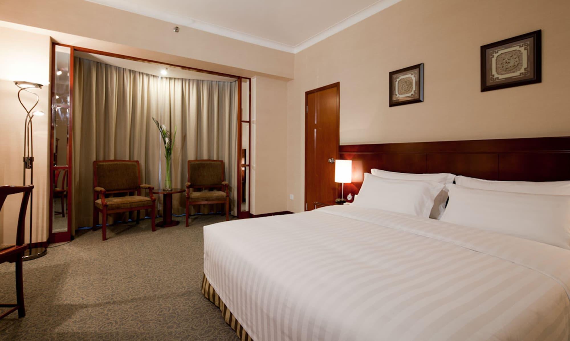 Rosedale Hotel & Suites Guangzhou - Free Shuttle Bus To Canton Fair Екстер'єр фото