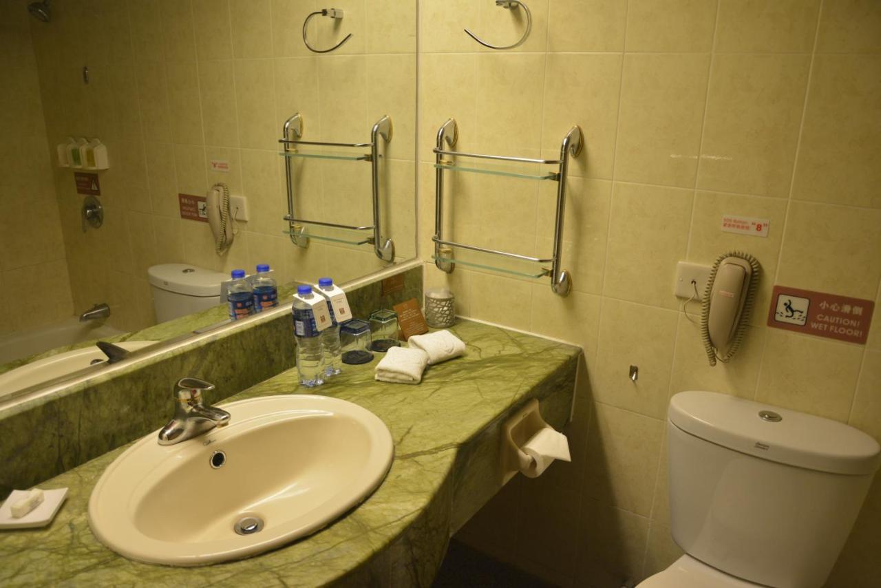 Rosedale Hotel & Suites Guangzhou - Free Shuttle Bus To Canton Fair Екстер'єр фото
