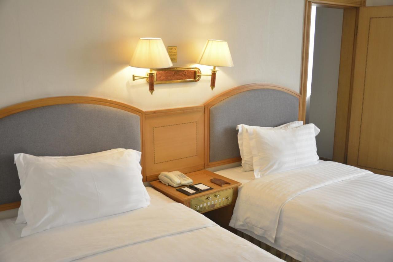 Rosedale Hotel & Suites Guangzhou - Free Shuttle Bus To Canton Fair Екстер'єр фото