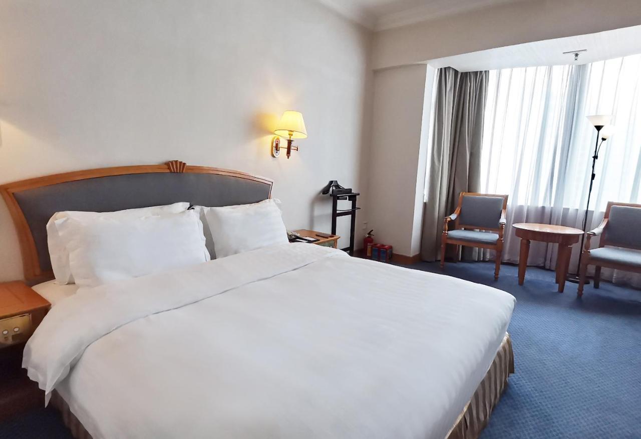 Rosedale Hotel & Suites Guangzhou - Free Shuttle Bus To Canton Fair Екстер'єр фото