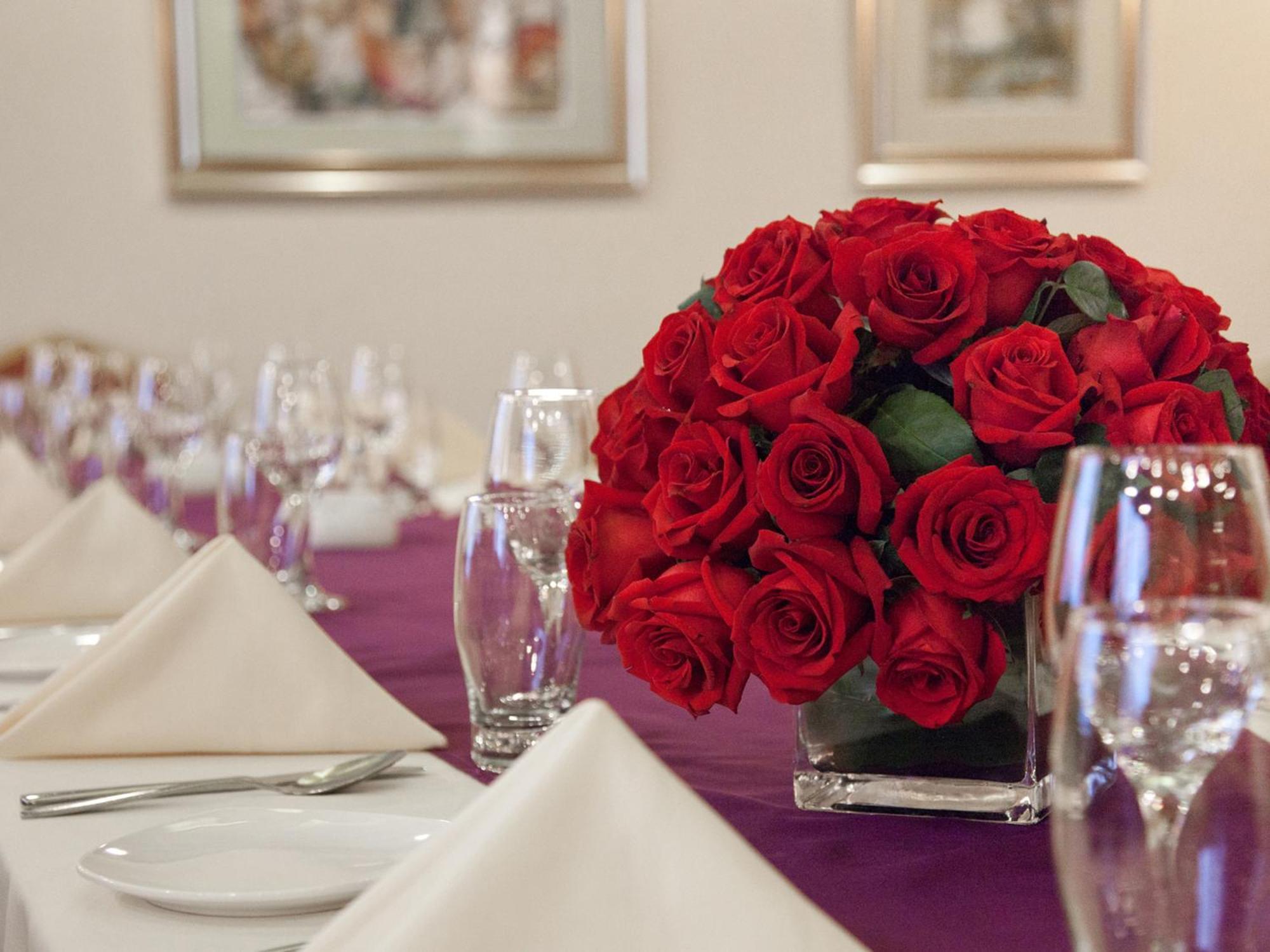 Rosedale Hotel & Suites Guangzhou - Free Shuttle Bus To Canton Fair Екстер'єр фото