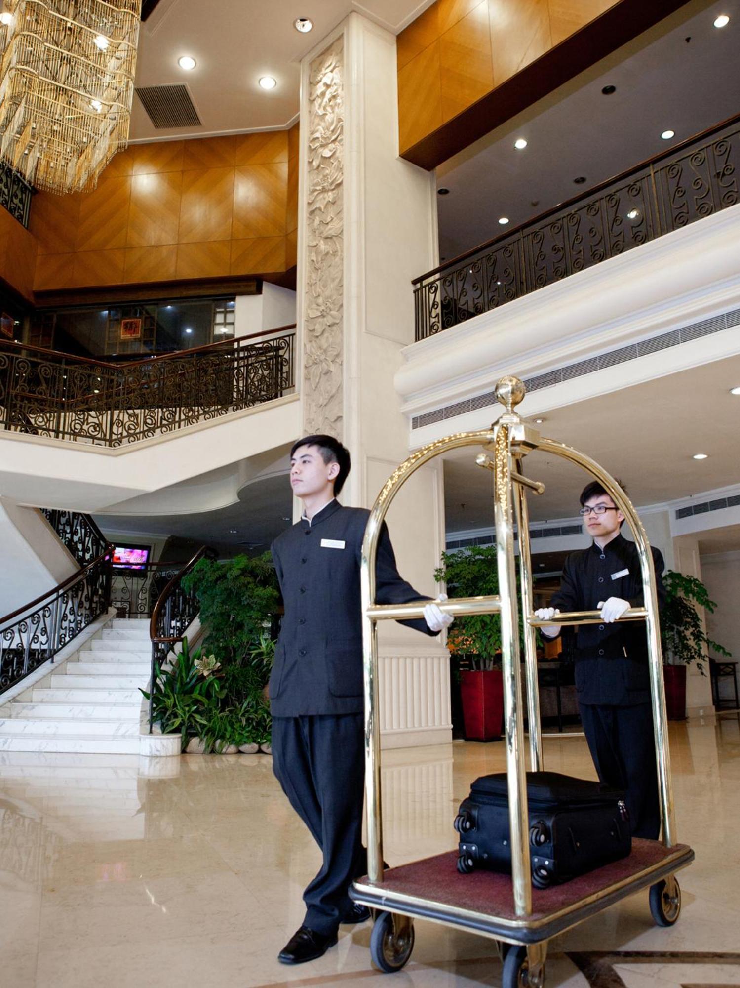 Rosedale Hotel & Suites Guangzhou - Free Shuttle Bus To Canton Fair Екстер'єр фото