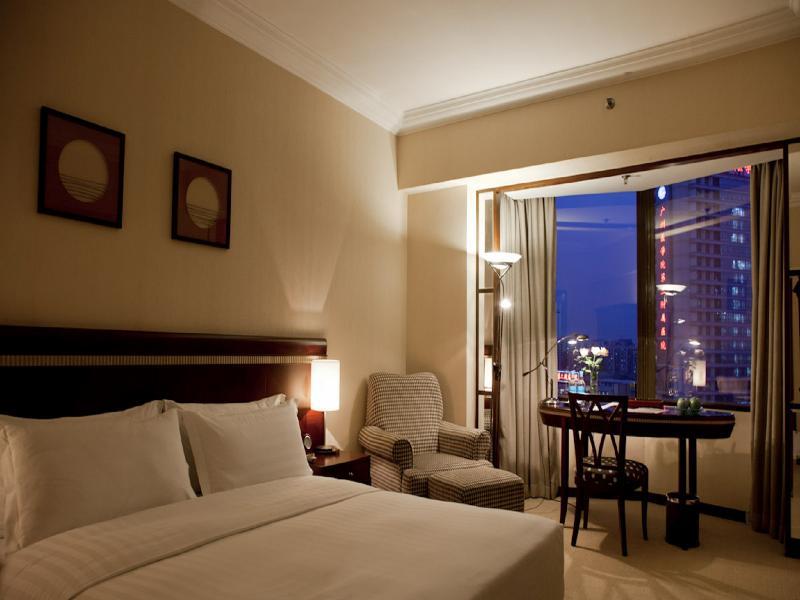 Rosedale Hotel & Suites Guangzhou - Free Shuttle Bus To Canton Fair Екстер'єр фото