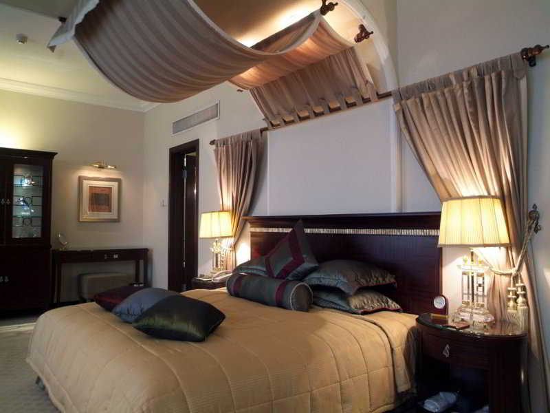Rosedale Hotel & Suites Guangzhou - Free Shuttle Bus To Canton Fair Екстер'єр фото