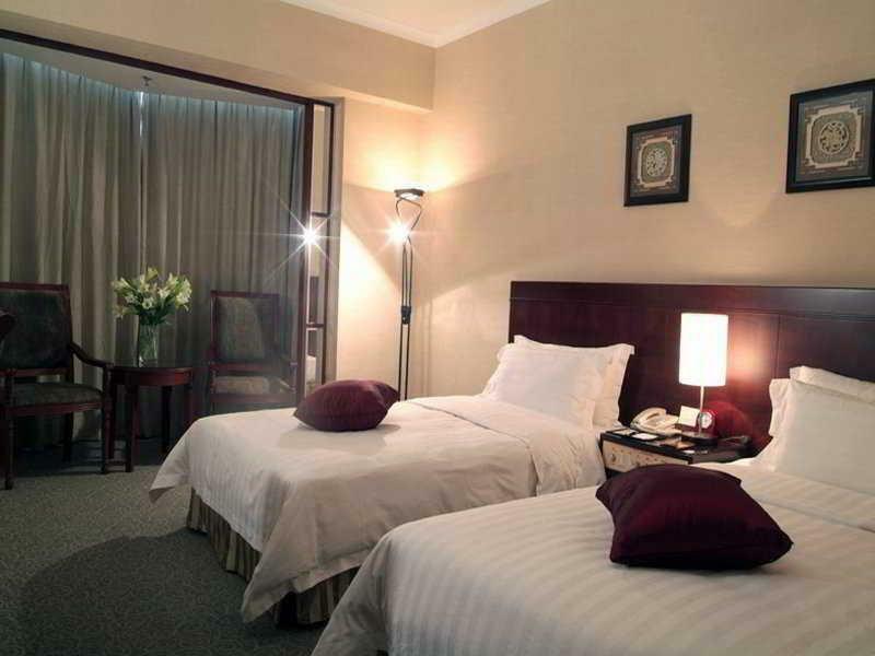 Rosedale Hotel & Suites Guangzhou - Free Shuttle Bus To Canton Fair Екстер'єр фото
